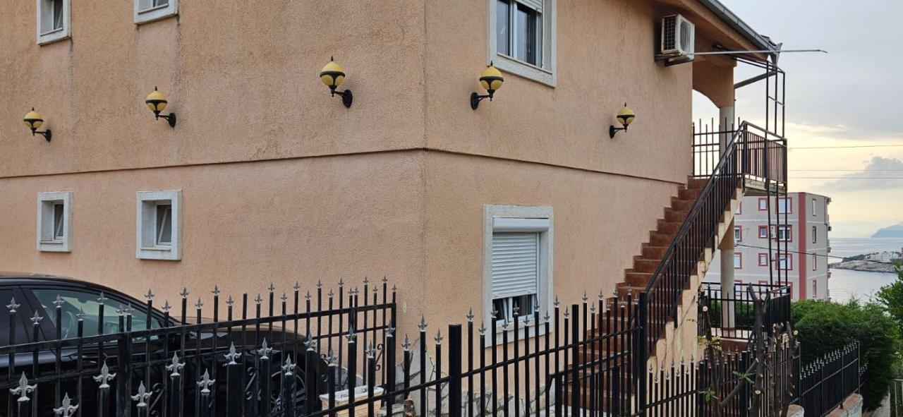 Apartmani Ljubica Utjeha Exterior foto