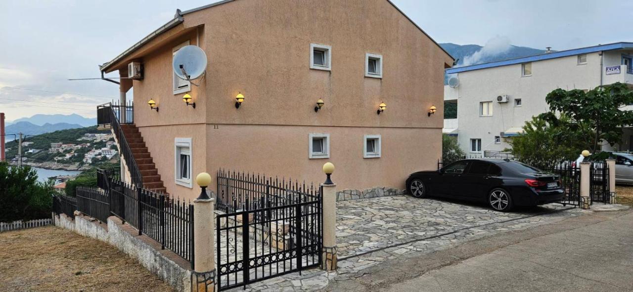 Apartmani Ljubica Utjeha Exterior foto