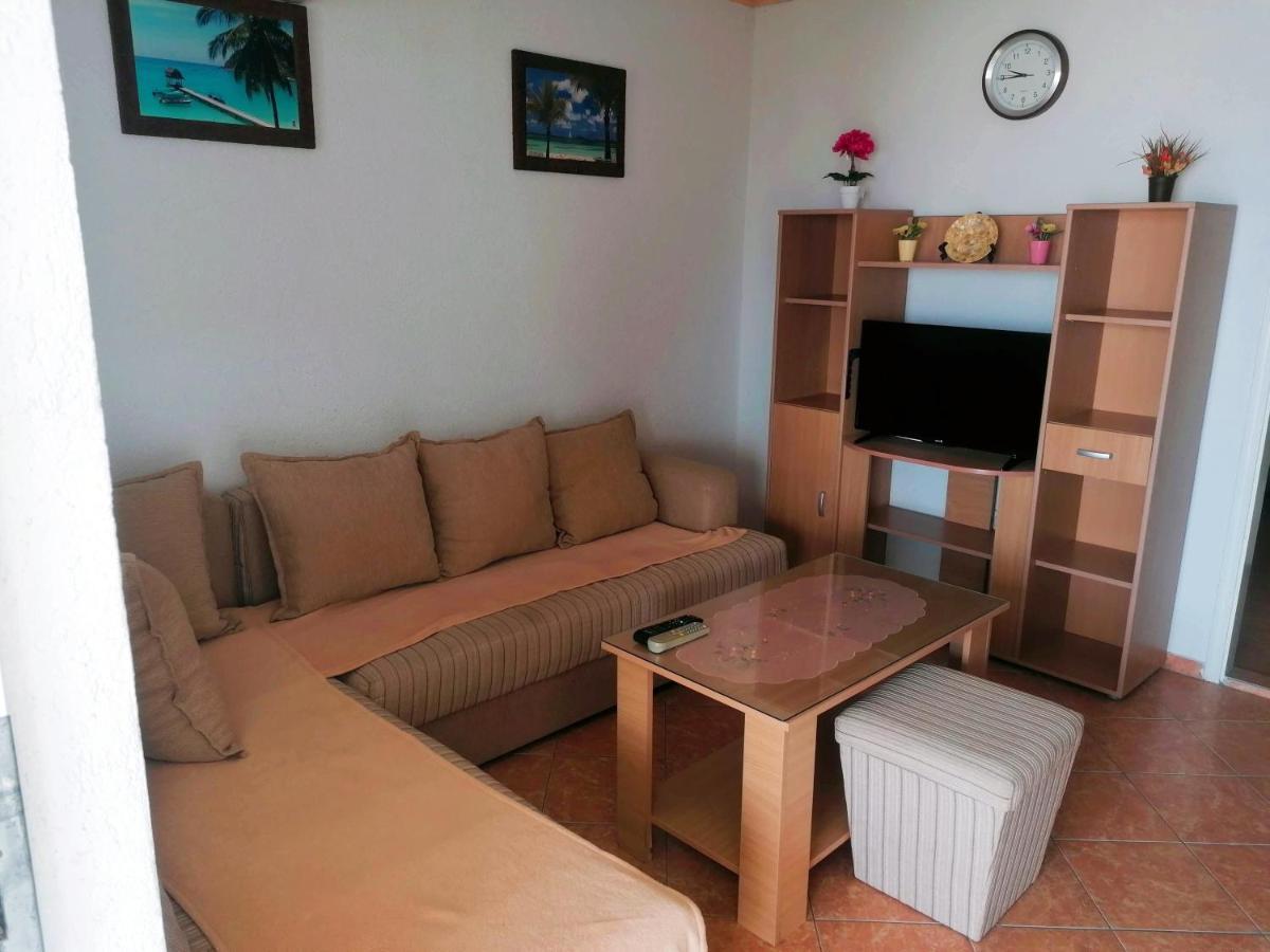 Apartmani Ljubica Utjeha Exterior foto
