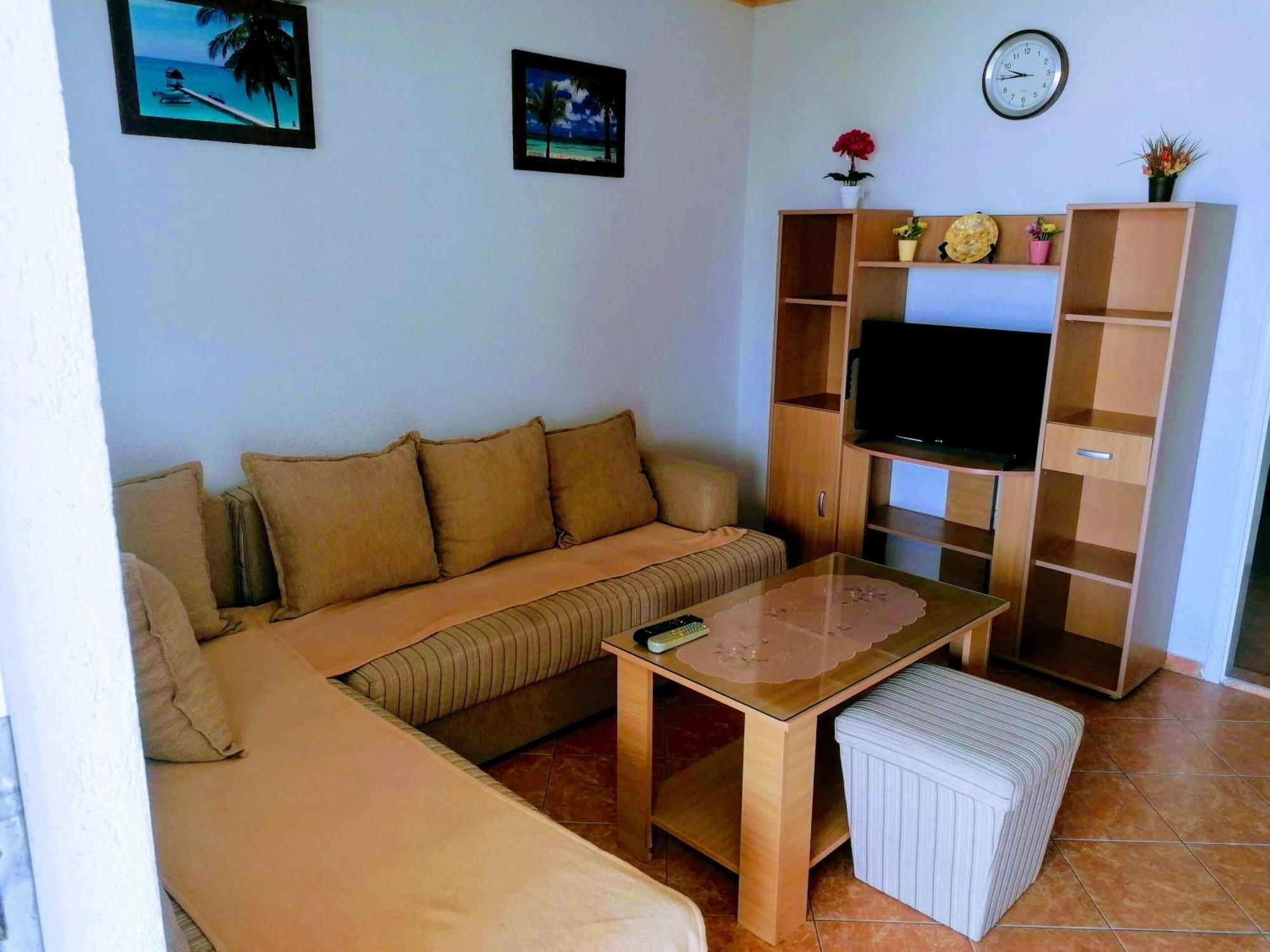 Apartmani Ljubica Utjeha Exterior foto